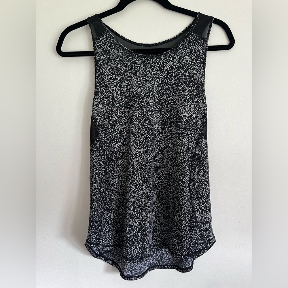 Lululemon Women Lightweight Mesh Sculpt Tank Top White Black Print US 10